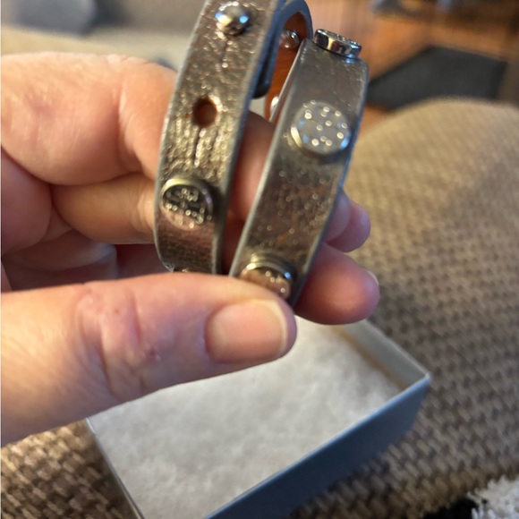 New Tory Burch Leather Logo Stud Double Wrap Bracelet - Picture 10 of 12